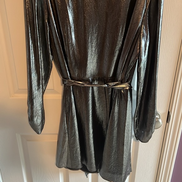 Gianni Bini Metallic Silver wrap around dress short mini v neck size medium - Picture 8 of 8